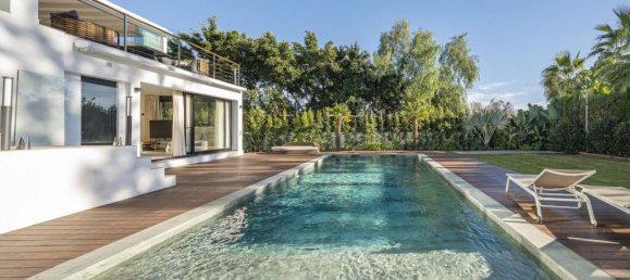 5 bedrooms Villa in Marbella, Spain No. 41232 78