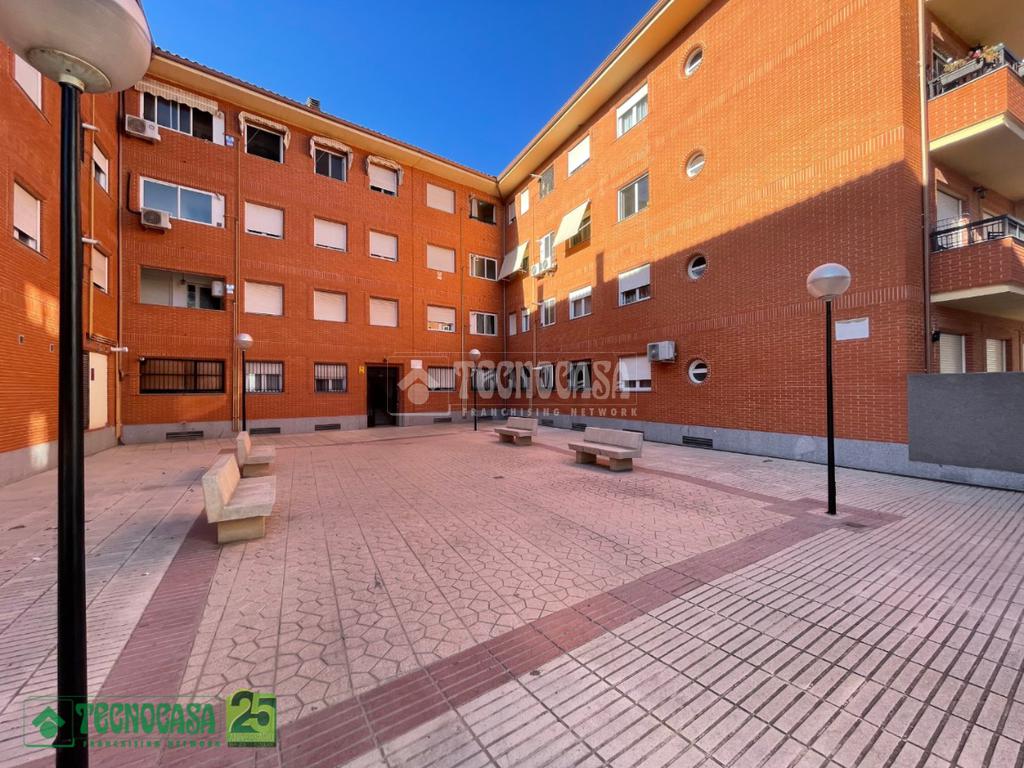 2 rooms Apartment in Toledo, Spain No. 216354