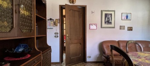 Casa de 6 habitaciónes en Torrile, Italy No. 236258 19