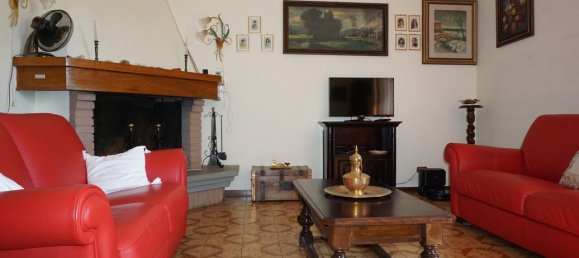 Casa de 6 habitaciónes en Torrile, Italy No. 236258 12