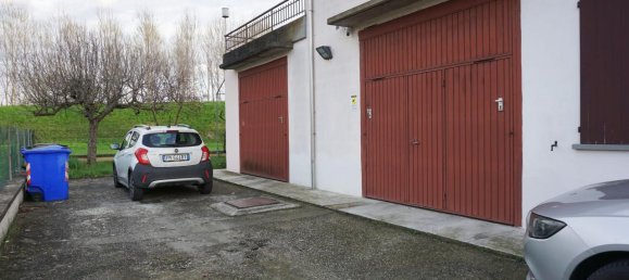 Casa de 6 habitaciónes en Torrile, Italy No. 236258 47