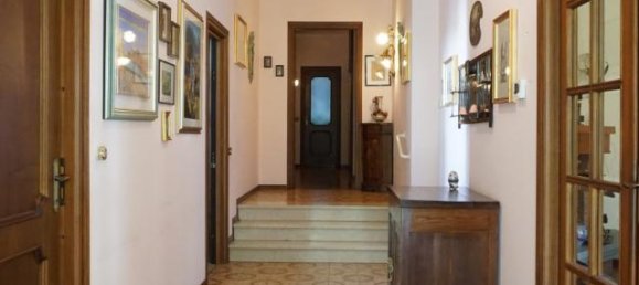 Casa de 6 habitaciónes en Torrile, Italy No. 236258 10