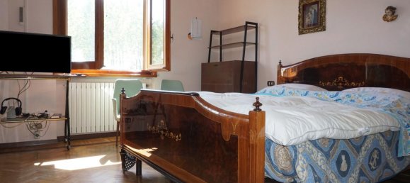 Casa de 6 habitaciónes en Torrile, Italy No. 236258 32