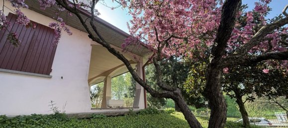 Casa de 6 habitaciónes en Torrile, Italy No. 236258 6