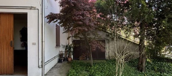 Casa de 6 habitaciónes en Torrile, Italy No. 236258 33