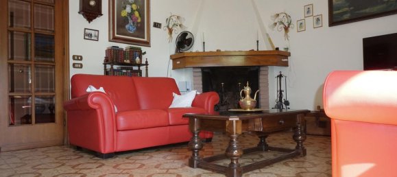 Casa de 6 habitaciónes en Torrile, Italy No. 236258 11