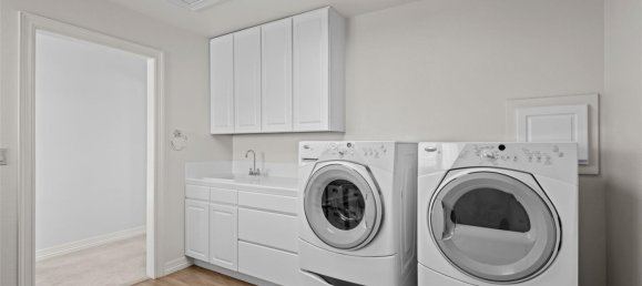 4 bedrooms Commercial property in Longmont, USA No. 560273 28