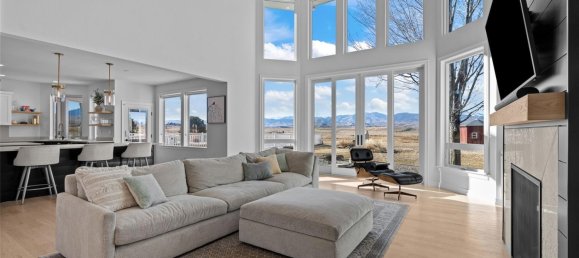 4 bedrooms Commercial property in Longmont, USA No. 560273 3