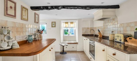 Casa de 1800 dormitorios en Gloucestershire, United Kingdom No. 842 2