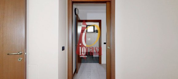 Bureau à San Giuliano Milanese, Italy 80m² No. 381421 23