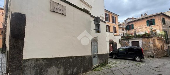 1 bedroom Garage in Viterbo, Italy No. 155605 4
