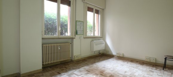 3 rooms Office in Bologna, Italy No. 135818 6
