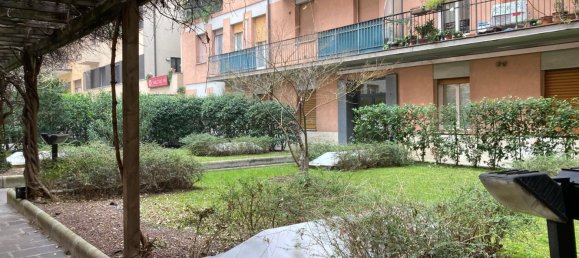 3 rooms Office in Bologna, Italy No. 135818 19