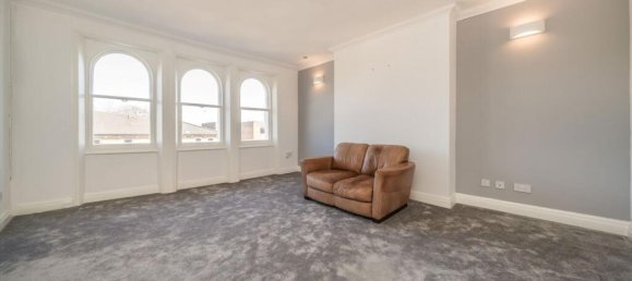 2 bedrooms Apartment in Surbiton, United Kingdom No. 10264 2
