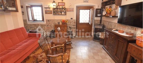 Casa de 2 dormitorios en Monsummano Terme, Italy No. 350995 2