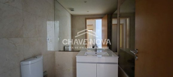 Квартира с 4 спальнями в Матозиньюш, Португалия № 32257 9