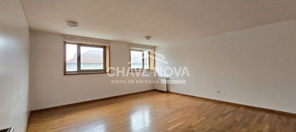 Квартира с 4 спальнями в Матозиньюш, Португалия № 32257 4