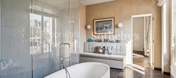 5 bedrooms Apartment in Paris, France No. 351611 17