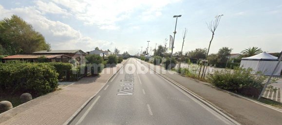 5 rooms Commercial property in Viareggio, Italy No. 270794 6