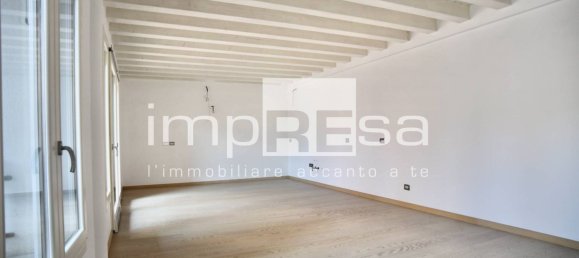 6-Zimmer Doppelhaus in Treviso, Italy, Nr. 278423 2