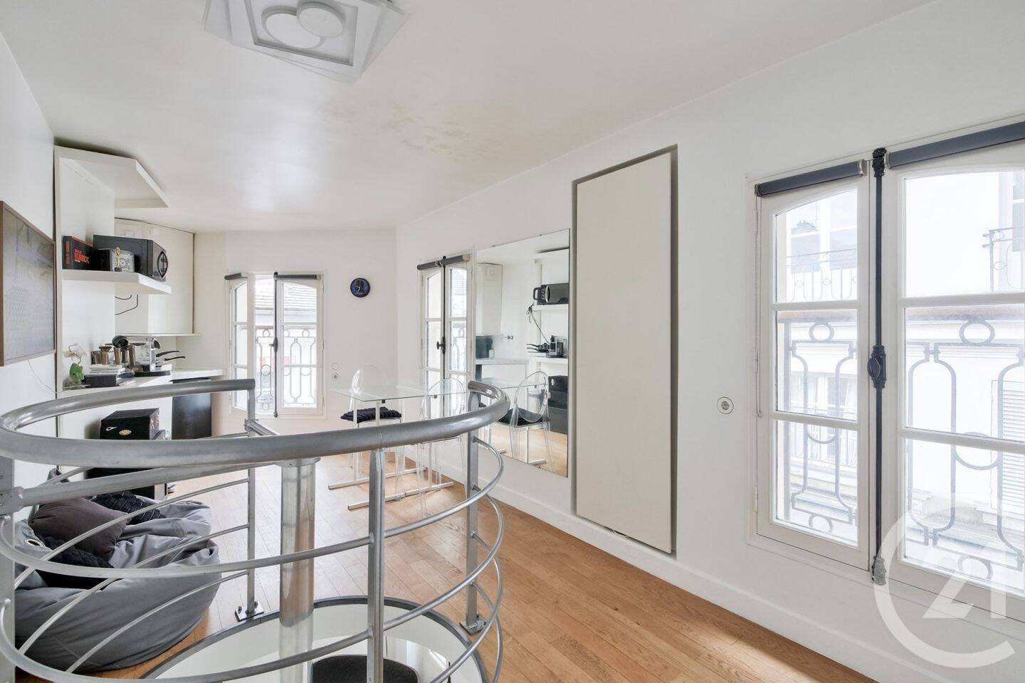 Duplex T1 em Paris, France N.º 316647