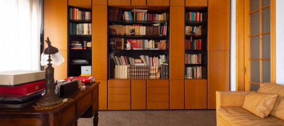 7 rooms Penthouse in Naples, Italy No. 18699 36