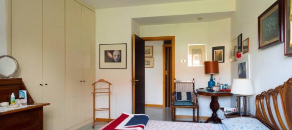 7 rooms Penthouse in Naples, Italy No. 18699 31