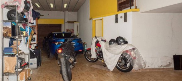 7 rooms Penthouse in Naples, Italy No. 18699 12