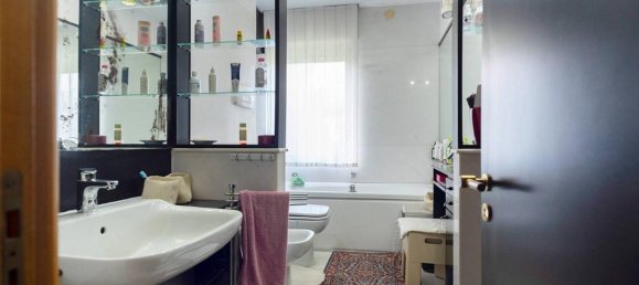 7 rooms Penthouse in Naples, Italy No. 18699 33