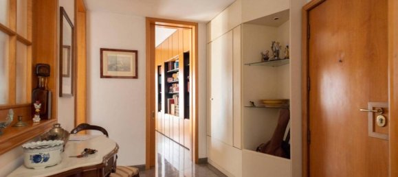 7 rooms Penthouse in Naples, Italy No. 18699 6