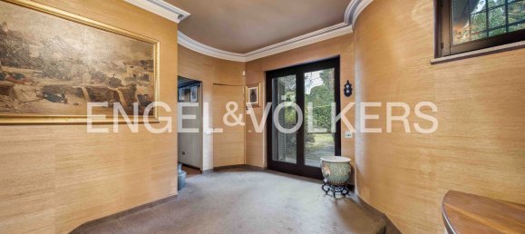 15 rooms Villa in Varese, Italy No. 132366 21