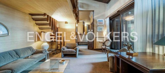 15 rooms Villa in Varese, Italy No. 132366 3