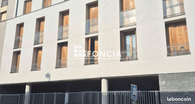 2 Schlafzimmer Wohnung in Paris, France, Nr. 282435