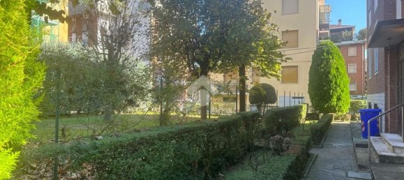 5 rooms Apartment in Parma, Italy No. 161939 7