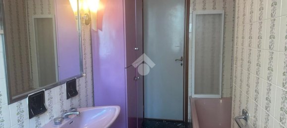 5 rooms Apartment in Parma, Italy No. 161939 3