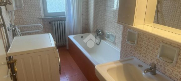 5 rooms Apartment in Parma, Italy No. 161939 30