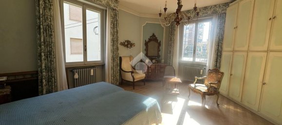 5 rooms Apartment in Parma, Italy No. 161939 21