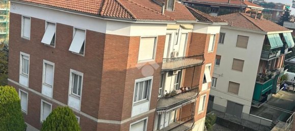 5 rooms Apartment in Parma, Italy No. 161939 6