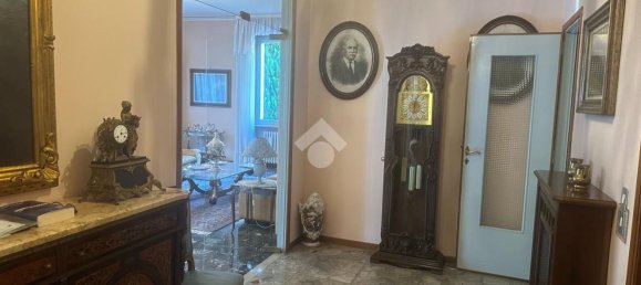 5 rooms Apartment in Parma, Italy No. 161939 8