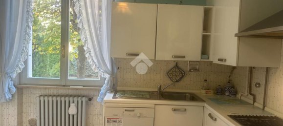 5 rooms Apartment in Parma, Italy No. 161939 10