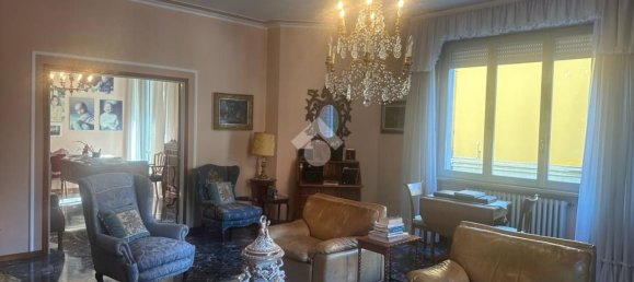 5 rooms Apartment in Parma, Italy No. 161939 16