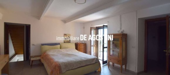 4 bedrooms House in Paruzzaro, Italy No. 371816 10
