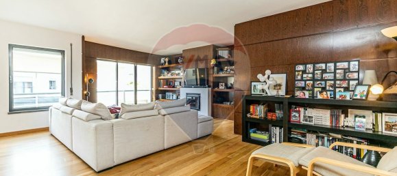 5 bedrooms Apartment in Lisbon, Portugal No. 75389 3