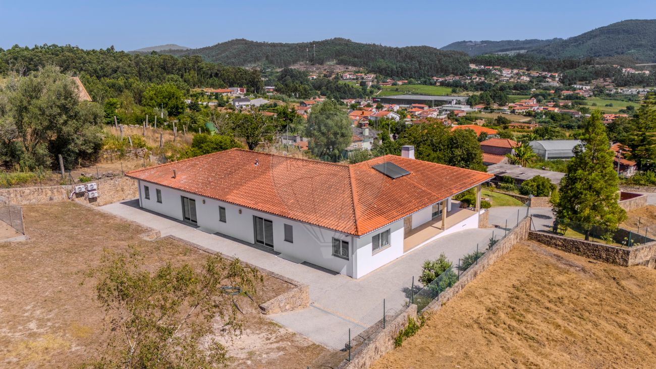 4 bedrooms House in Tebosa, Portugal No. 158240