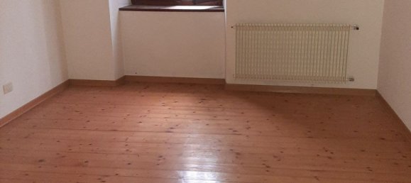 7-salle Appartement à Udine, Italy No. 297199 5