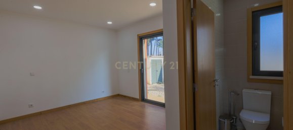 10 bedrooms Villa in Corroios, Portugal No. 122487 11