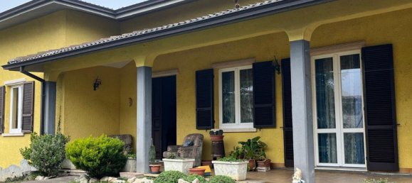 Villa de 6 habitaciónes en Gossolengo, Italy No. 157646 3