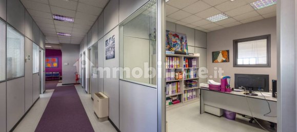 700m² Warehouse in Turin, Italy No. 53927 34