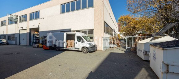 700m² Warehouse in Turin, Italy No. 53927 38