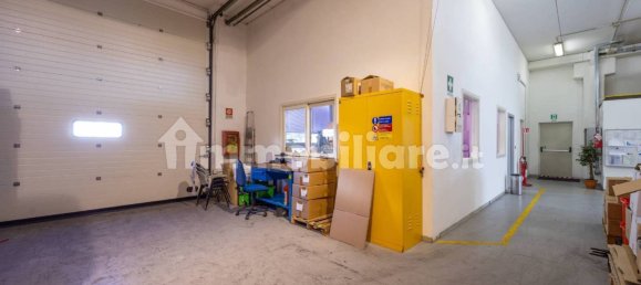 700m² Warehouse in Turin, Italy No. 53927 4